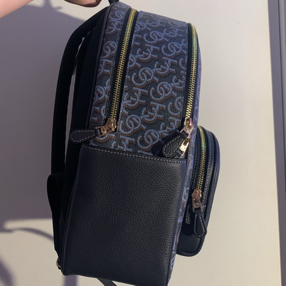 Medium coach backpack - Picture 6 of 12